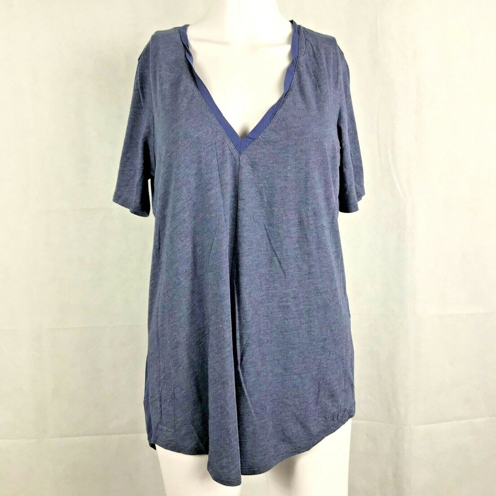 Under Armour Shirt Womens Sz M Navy Blue V-Neck Casual Tunic T-Shirt Top